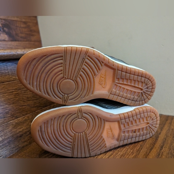 Nike Dunk Sky Hi Essential Green Sneakers Wedge Women's 7 - Picture 5 of 17